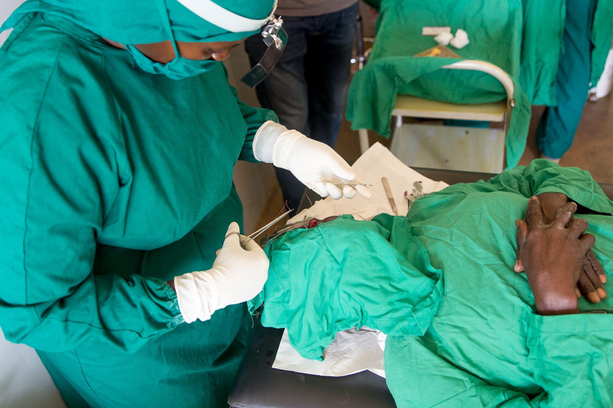 Trichiasis Surgery — photograph 16